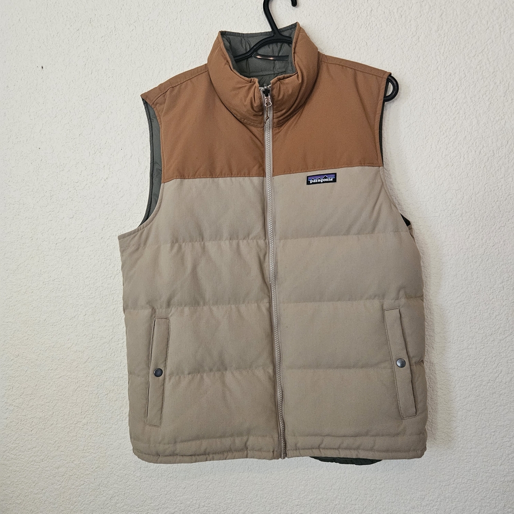 Patagonia Men's Tan and Brown Puffer Vest